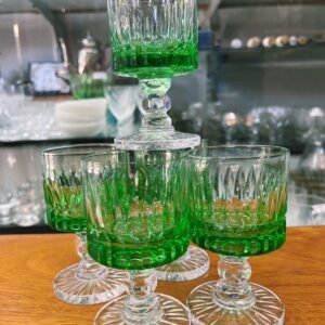 Set de 5 copas de cristal súper tallado verdes