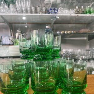 Juego de 12 vasos de cristal verdes