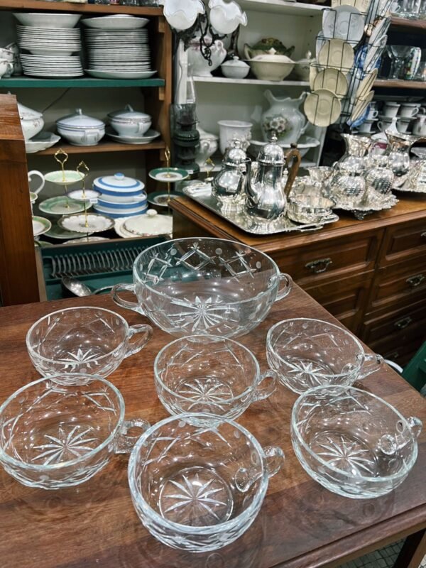 Set de ponchera con 6 tazas de cristal tallado