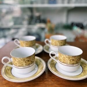 Set de 4 tazas de té con sus platos de porcelana tsuji