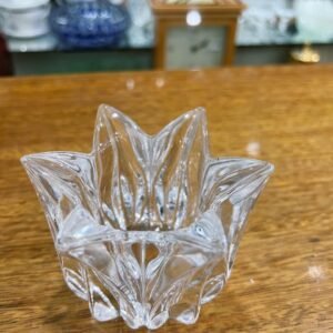 Despojador flor vidrio prensado antiguo