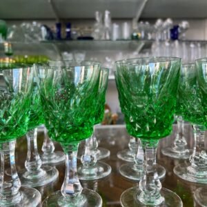 Juego de 12 copas de cristal súper tallado verde
