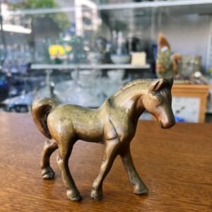 Figura caballo de bronce