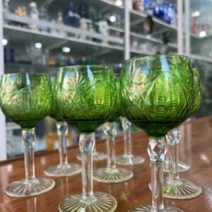 Juego de 9 copas de cristal súper tallado verde estilo Baccarat