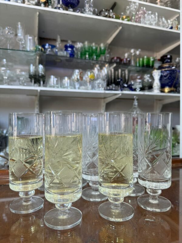 Juego de 11 copas para champagne de cristal súper tallado - Image 5