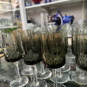 Juego de 9 copas de cristal súper tallado negras para vino