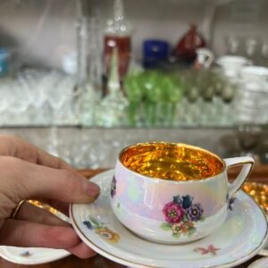 Juego de café porcelana alemana tornasolada con oro