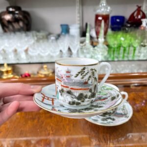 Set de 2 tazas de café con sus platos de porcelana japonesa pintado a mano con oro