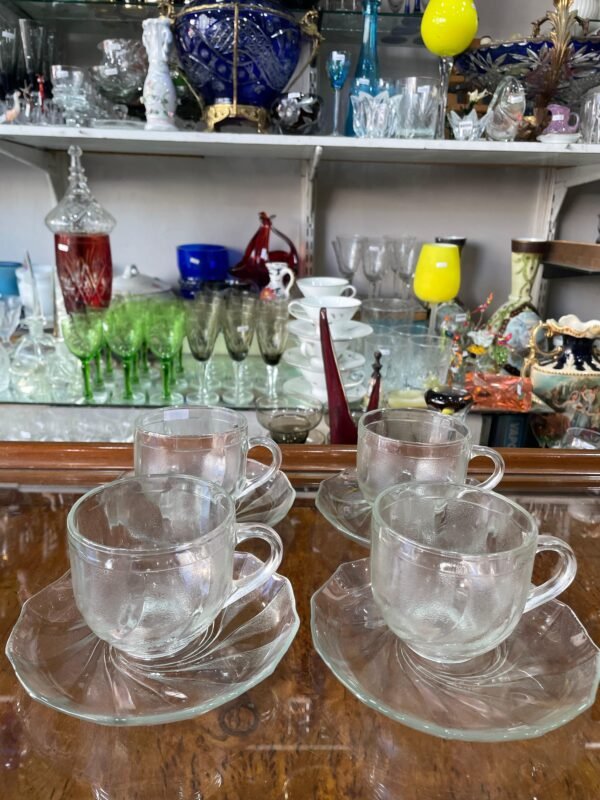 Set de 4 tazas de té con sus platos Durax