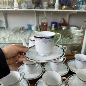 Juego de té de porcelana