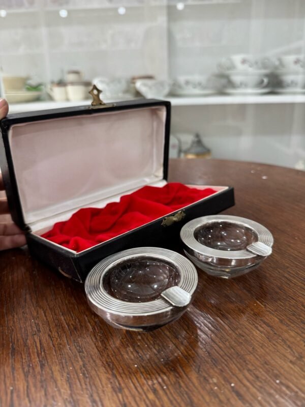 Set de 2 ceniceros en caja de cristal