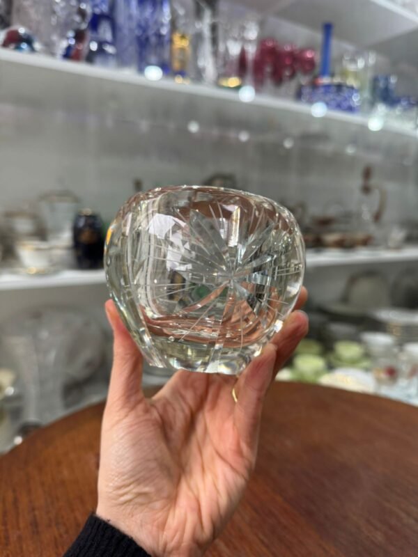 Cenicero de cristal súper tallado - Image 4