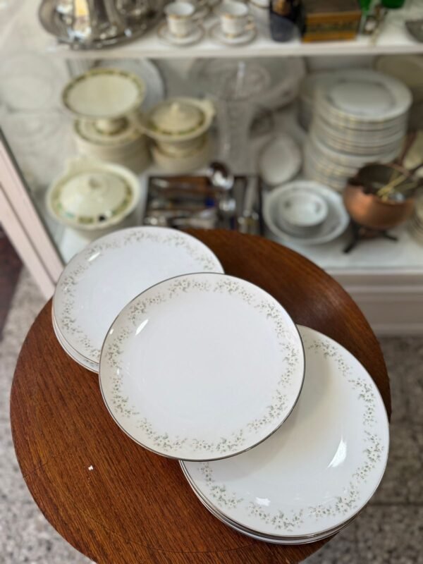 Juego de 8 platos playos grandes porcelana Noritake - Image 4