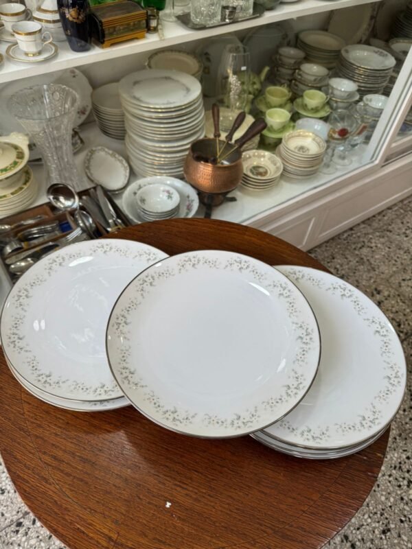 Juego de 8 platos playos grandes porcelana Noritake - Image 2