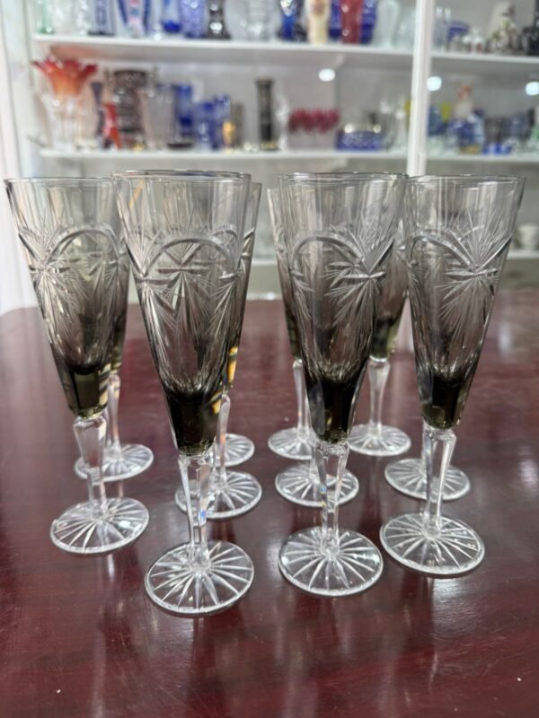 Juego de 11 copas de cristal súper tallado negras - Image 2