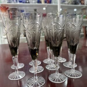 Juego de 11 copas de cristal súper tallado negras