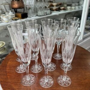 Juego de 12 copas de cristal tallado para champagne