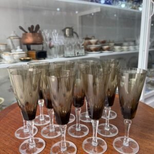Juego de 12 copas de cristal súper tallado negras