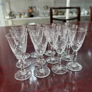 Juego de 12 copas de cristal súper tallado para licor