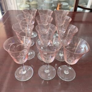 Juego de 12 copas rosas de cristal grabadas al ácido