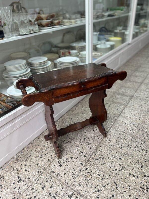 Mesa costurero con cajon de estilo de cedro