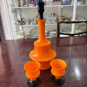 Set de botellón con 2 copas de murano naranja