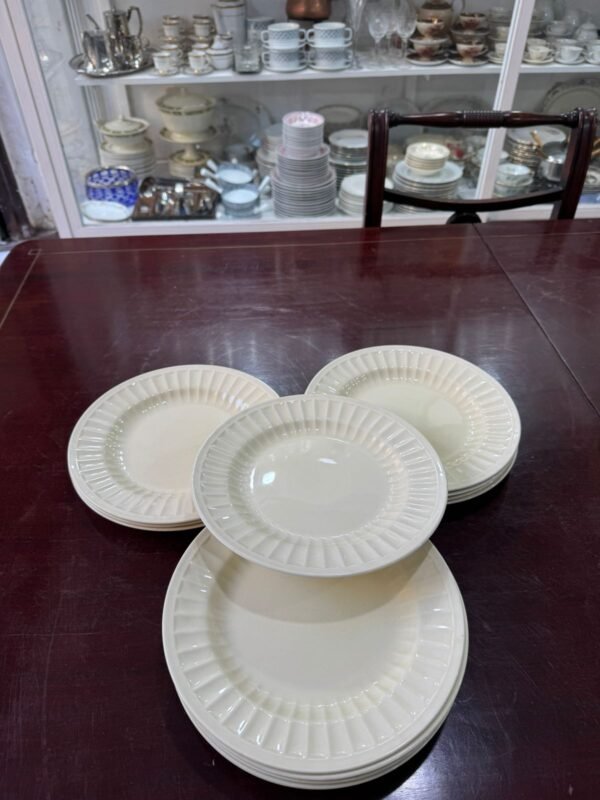 Juego de 12 platos playos ingleses CROWN DUCAL - Image 2