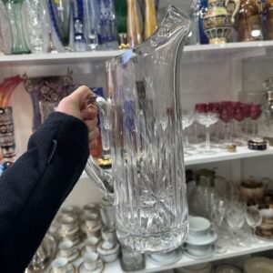 Jarra de cristal súper tallado con pico vertedor