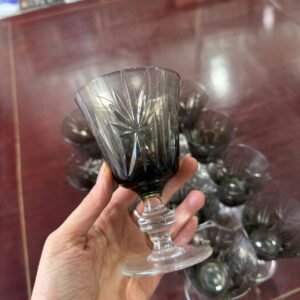 Juego de 12 copas negras de cristal súper tallado
