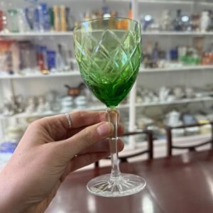 Juego de 7 copas de cristal súper tallado verde