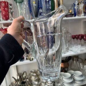 Jarra de cristal súper tallado con pico vertedor