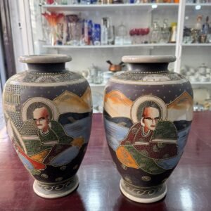 Par de floreros o jarrones satsuma imperial pintados a mano