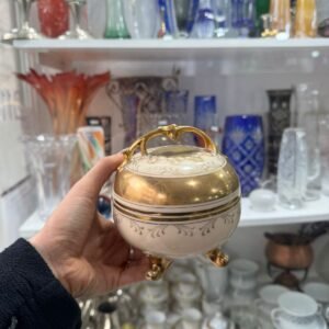 Bombonera porcelana alemana “Oscar Schlegelmilch” pintado a mano