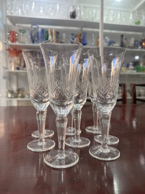 Juego de 8 copas para agua o vino cristal súper tallado - Image 2