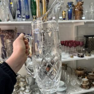 Exquisita jarra de cristal súper tallado