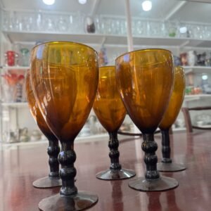 Set de 5 copas para agua o vino ambar