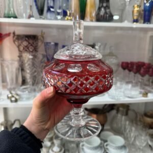 Caramelera o bombonera de cristal súper tallado rubí