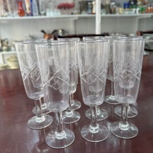 Juego de 10 copas de vidrio talladas