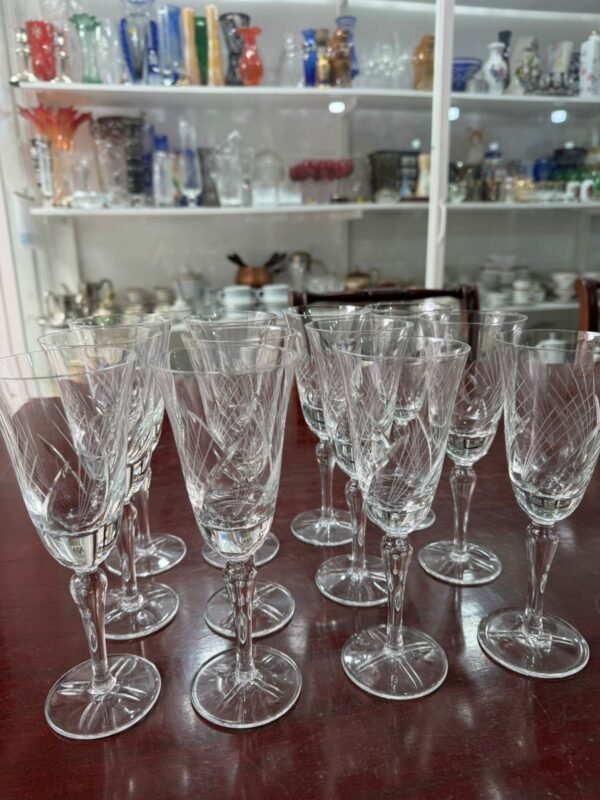 Juego de 12 copas de cristal súper tallado para agua o vino