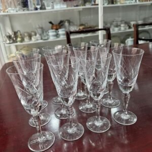 Juego de 12 copas de cristal súper tallado para vino