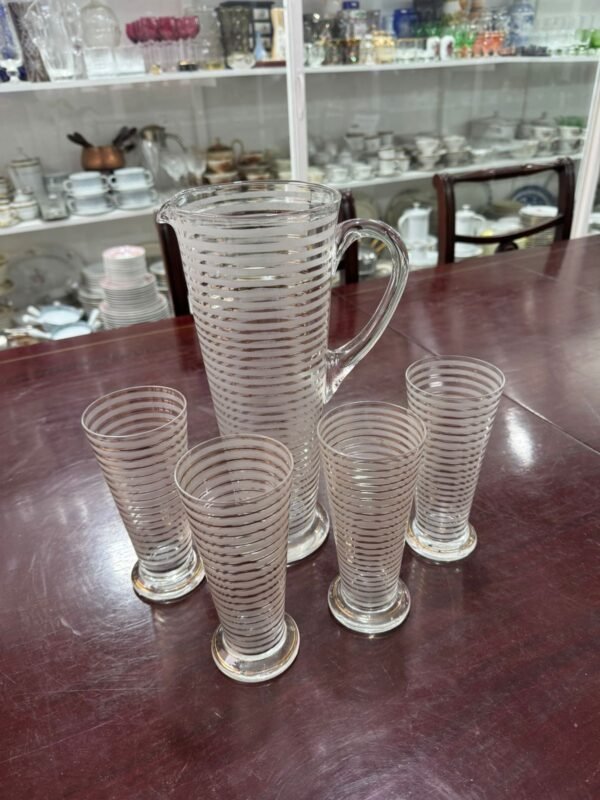 Set de jarra con 4 vasos retro