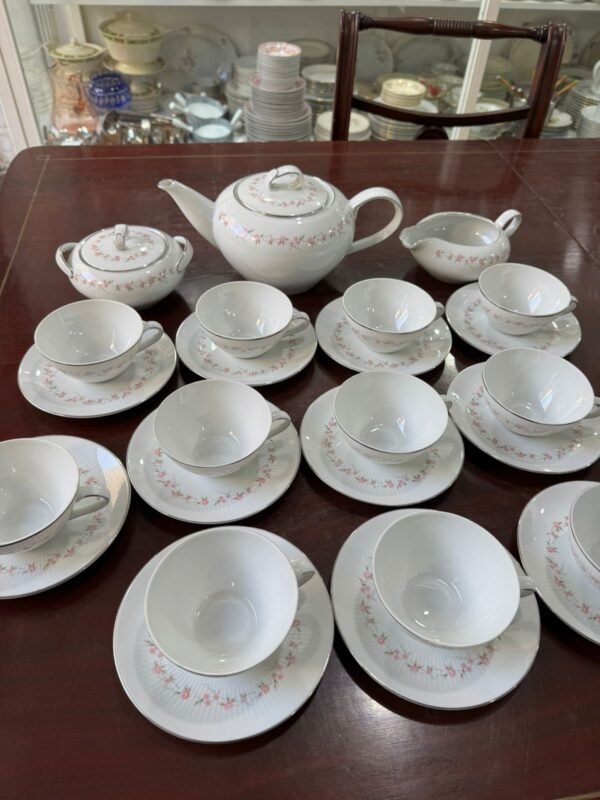 Juego de té porcelana tsuji románico con diseño de rosas