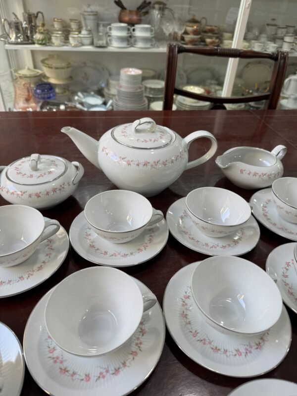 Juego de té porcelana tsuji románico con diseño de rosas - Image 6