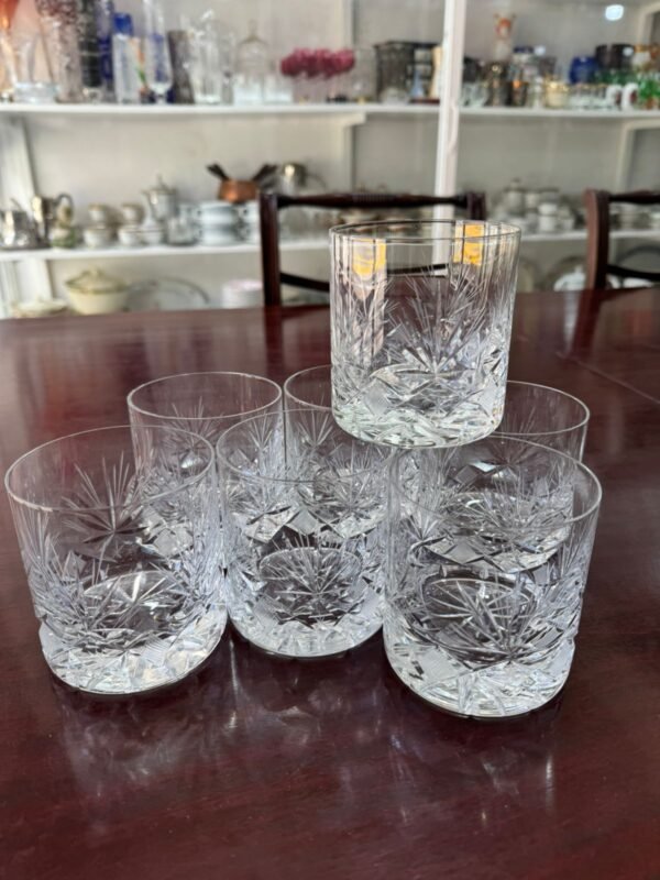 Juego de 7 vasos de cristal súper tallado - Image 6
