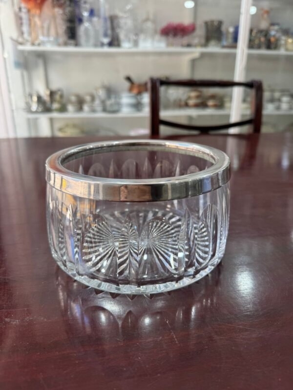 Centro de mesa de cristal súper tallado con guarda de platería - Image 4