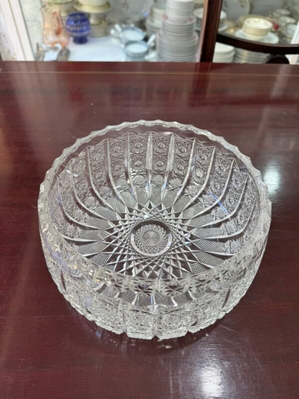Gran centro de mesa de cristal súper tallado europeo - Image 2
