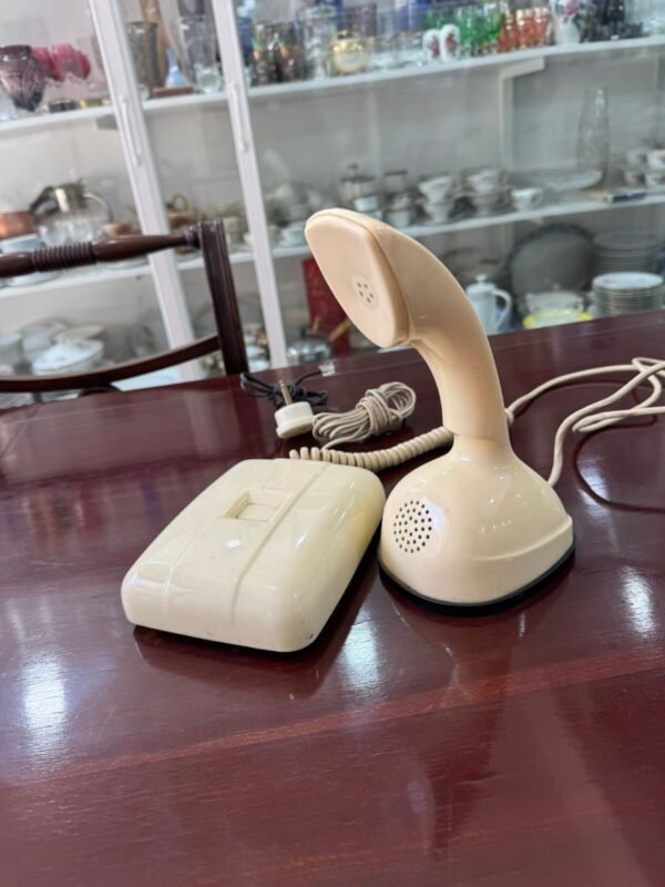 Teléfono de los años 60 SUIZO - Image 3