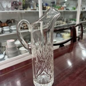 Jarra de cristal súper tallado con pico vertedor