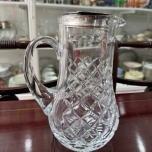 Jarra de cristal súper tallado con tapa de platería