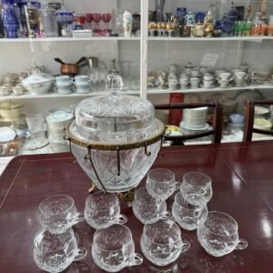 Ponchera de cristal súper tallado con monturas de bronce con 10 tazas